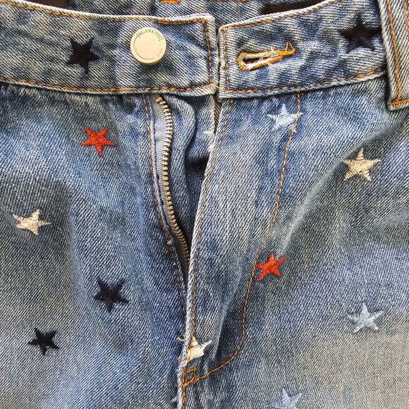 Blank NYC The Barrow Vintage High Rise Star Embroidered Denim Cutoff Shorts - Picture 12 of 16